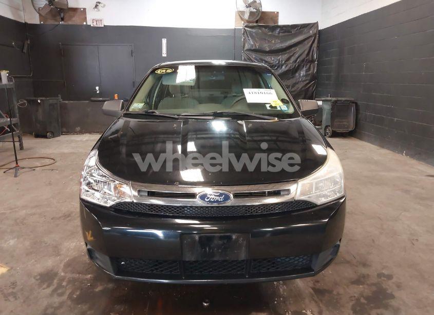 Photo 12 of 2011 Ford Focus SE (VIN 1FAHP3FN5BW197739)