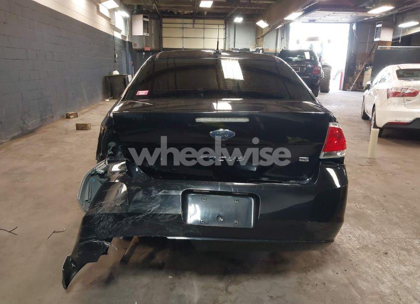 Photo 16 of 2011 Ford Focus SE (VIN 1FAHP3FN5BW197739)