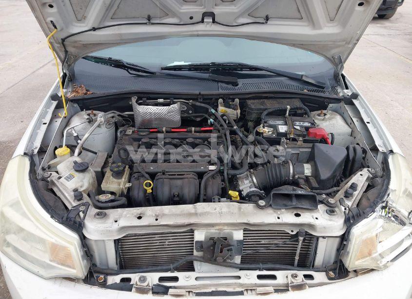 Photo 10 of 2011 Ford Focus SE (VIN 1FAHP3FN5BW200106)