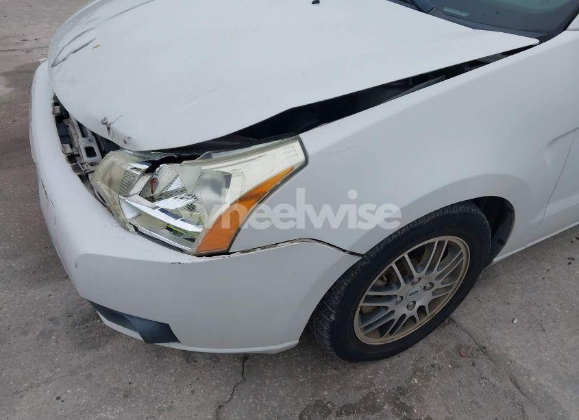 Photo 6 of 2011 Ford Focus SE (VIN 1FAHP3FN5BW200106)