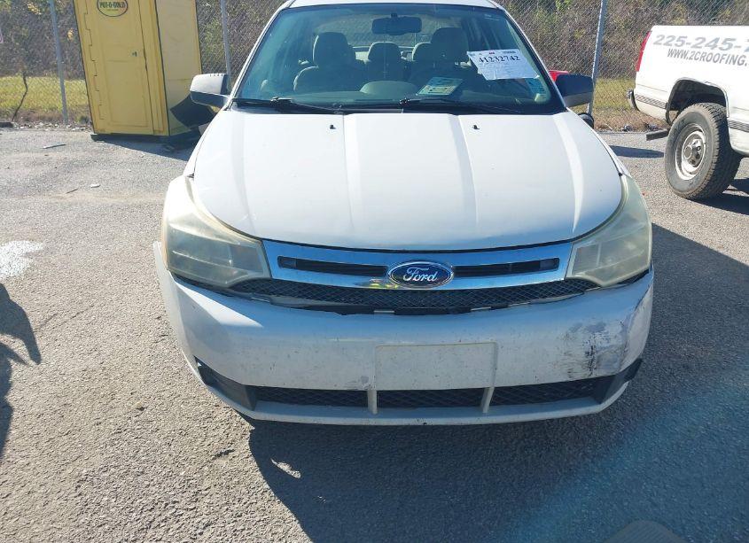 Photo 6 of 2010 Ford Focus SE (VIN 1FAHP3FN6AW116858)