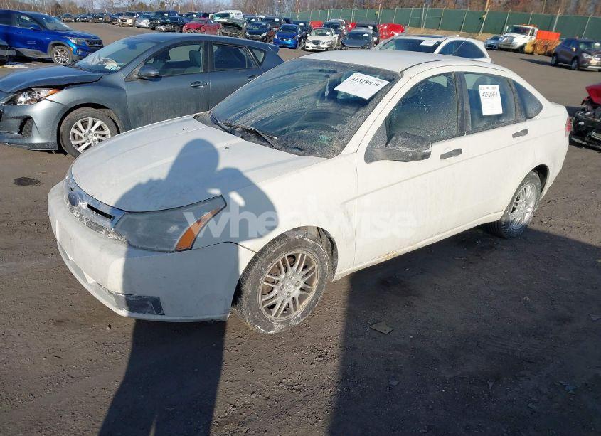 Photo 2 of 2010 Ford Focus SE (VIN 1FAHP3FN6AW120120)
