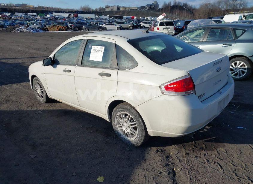Photo 3 of 2010 Ford Focus SE (VIN 1FAHP3FN6AW120120)