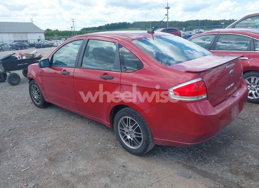 Photo 3 of 2010 Ford Focus SE (VIN 1FAHP3FN6AW122594)