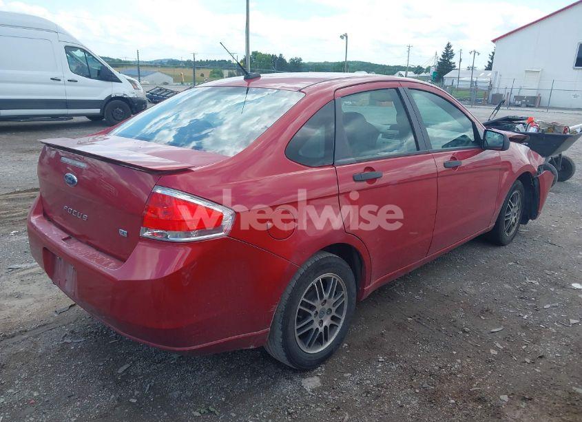Photo 4 of 2010 Ford Focus SE (VIN 1FAHP3FN6AW122594)