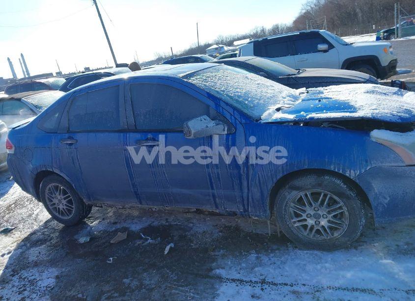 Photo 13 of 2010 Ford Focus SE (VIN 1FAHP3FN6AW133126)