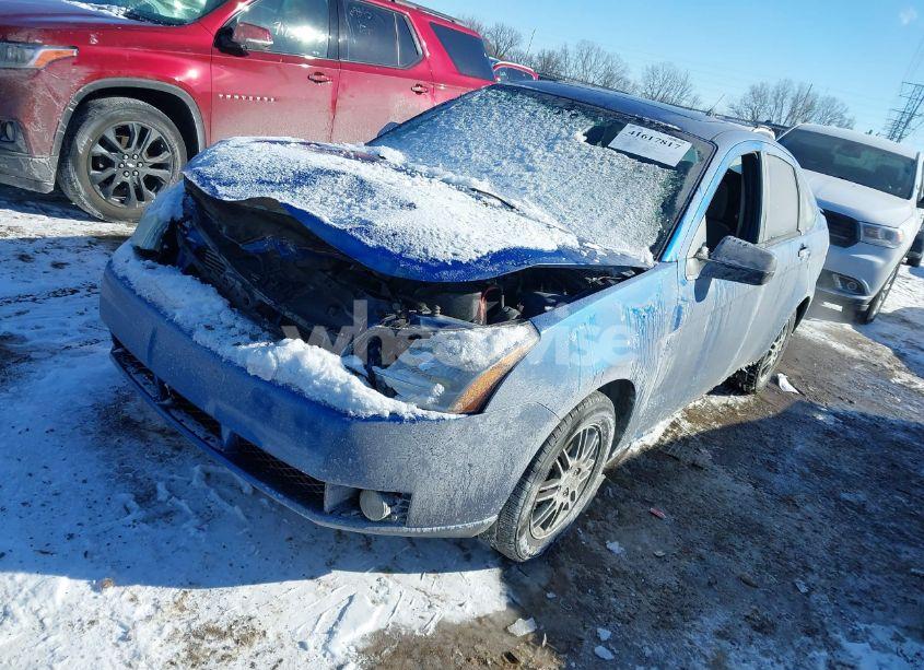 Photo 2 of 2010 Ford Focus SE (VIN 1FAHP3FN6AW133126)