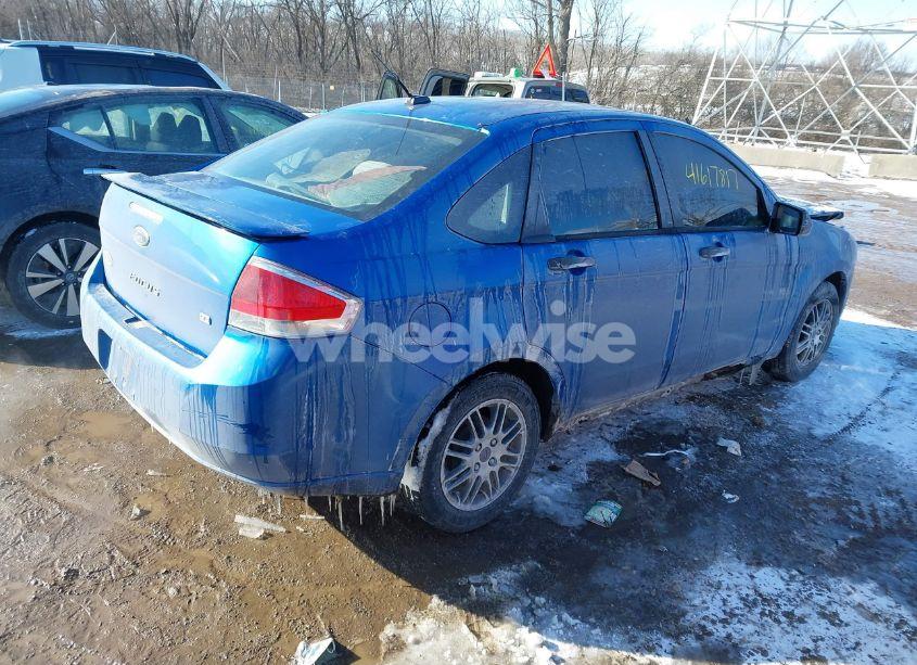 Photo 4 of 2010 Ford Focus SE (VIN 1FAHP3FN6AW133126)