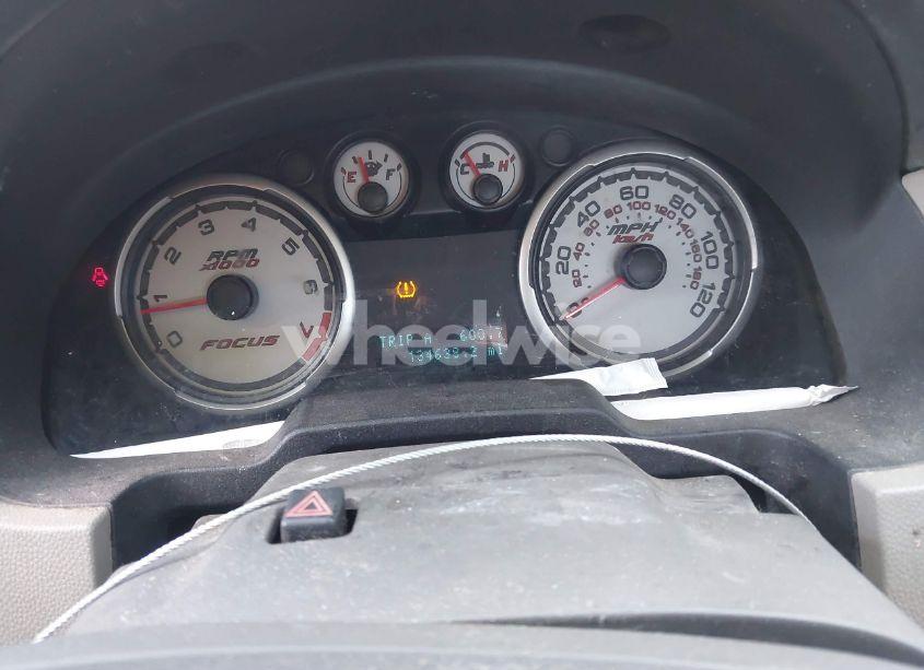 Photo 7 of 2010 Ford Focus SE (VIN 1FAHP3FN6AW133126)