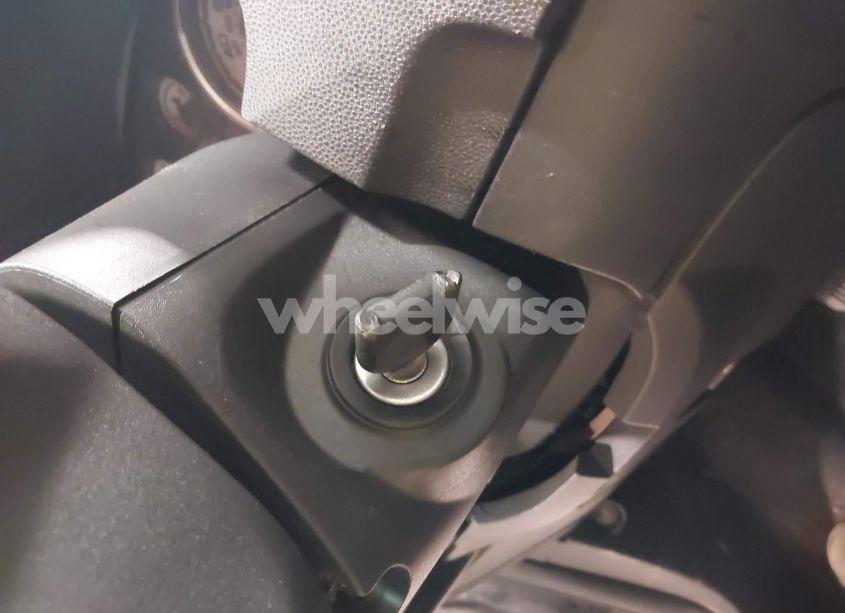 Photo 11 of 2010 Ford Focus SE (VIN 1FAHP3FN6AW137516)