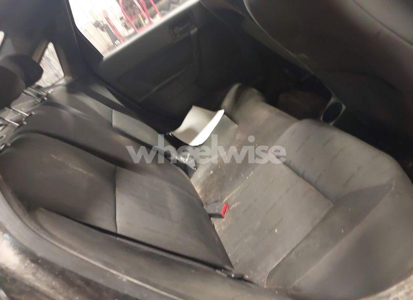 Photo 8 of 2010 Ford Focus SE (VIN 1FAHP3FN6AW137516)