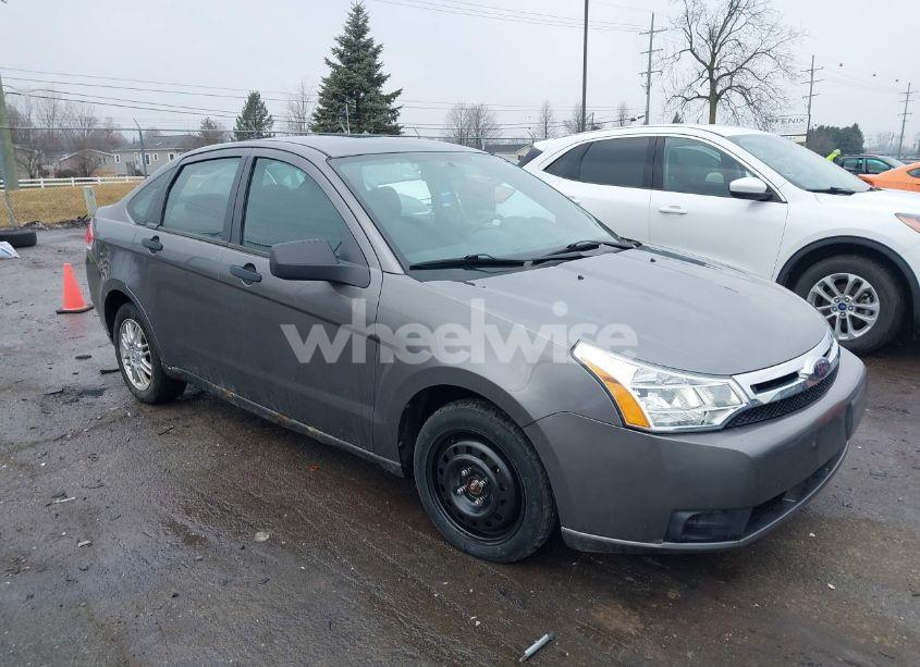 2010 Ford Focus SE (VIN 1FAHP3FN6AW149262) main photo
