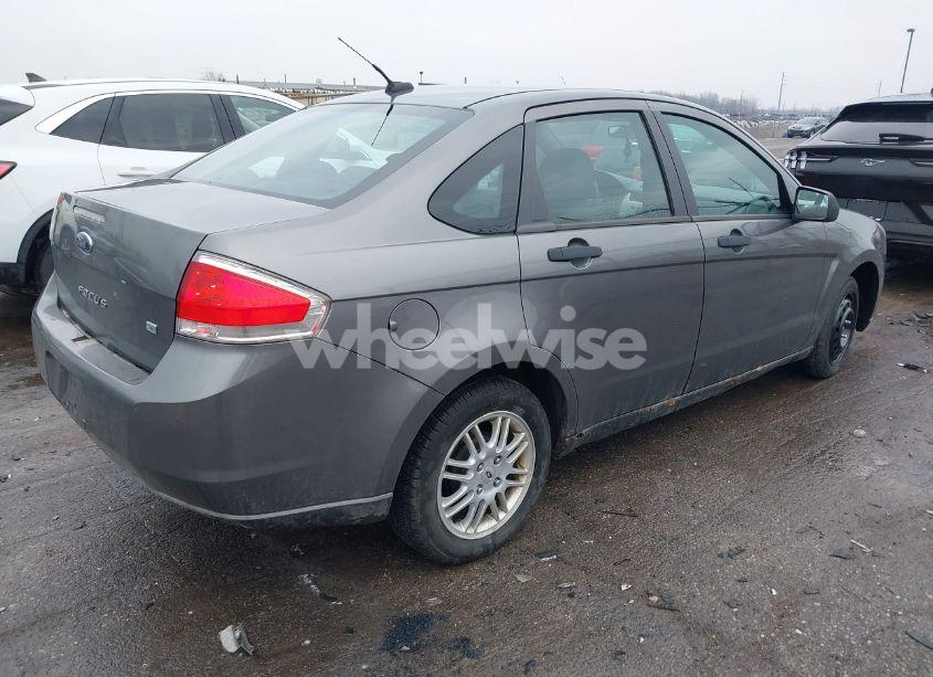 Photo 4 of 2010 Ford Focus SE (VIN 1FAHP3FN6AW149262)