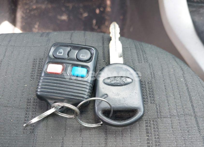 Photo 11 of 2010 Ford Focus SE (VIN 1FAHP3FN6AW186084)