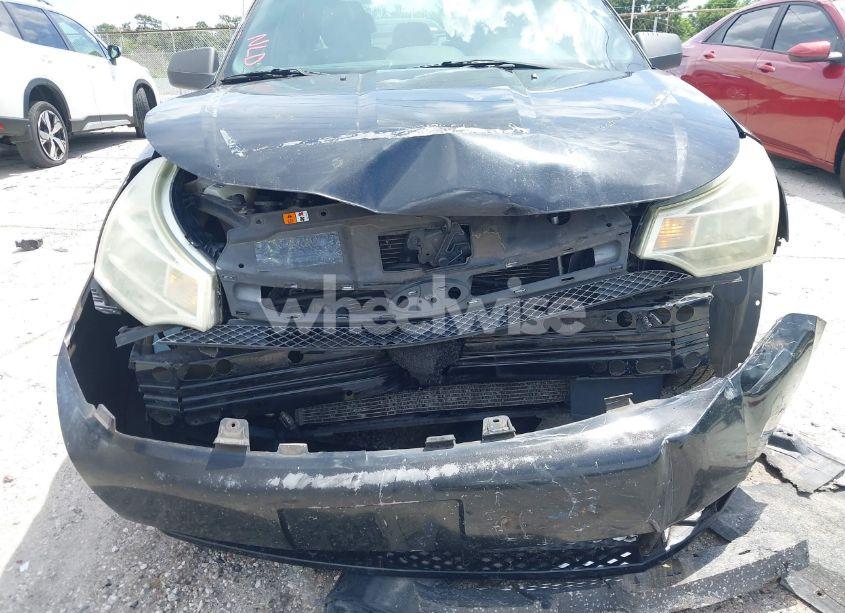 Photo 6 of 2010 Ford Focus SE (VIN 1FAHP3FN6AW186084)