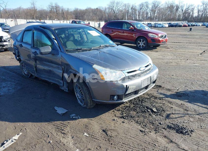 2010 Ford Focus SE (VIN 1FAHP3FN6AW202736) main photo