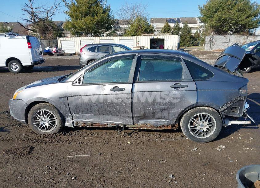 Photo 14 of 2010 Ford Focus SE (VIN 1FAHP3FN6AW202736)