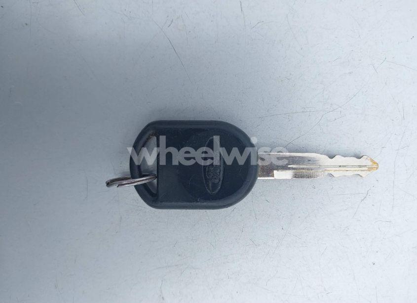 Photo 11 of 2010 Ford Focus SE (VIN 1FAHP3FN6AW219259)