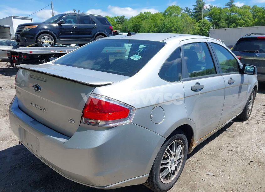 Photo 4 of 2010 Ford Focus SE (VIN 1FAHP3FN6AW223943)