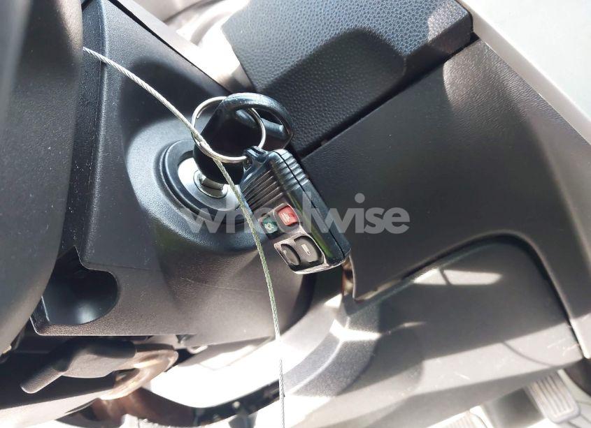 Photo 11 of 2010 Ford Focus SE (VIN 1FAHP3FN6AW231704)