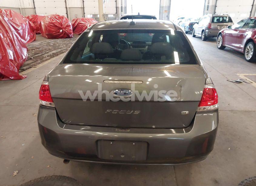 Photo 17 of 2010 Ford Focus SE (VIN 1FAHP3FN6AW251984)