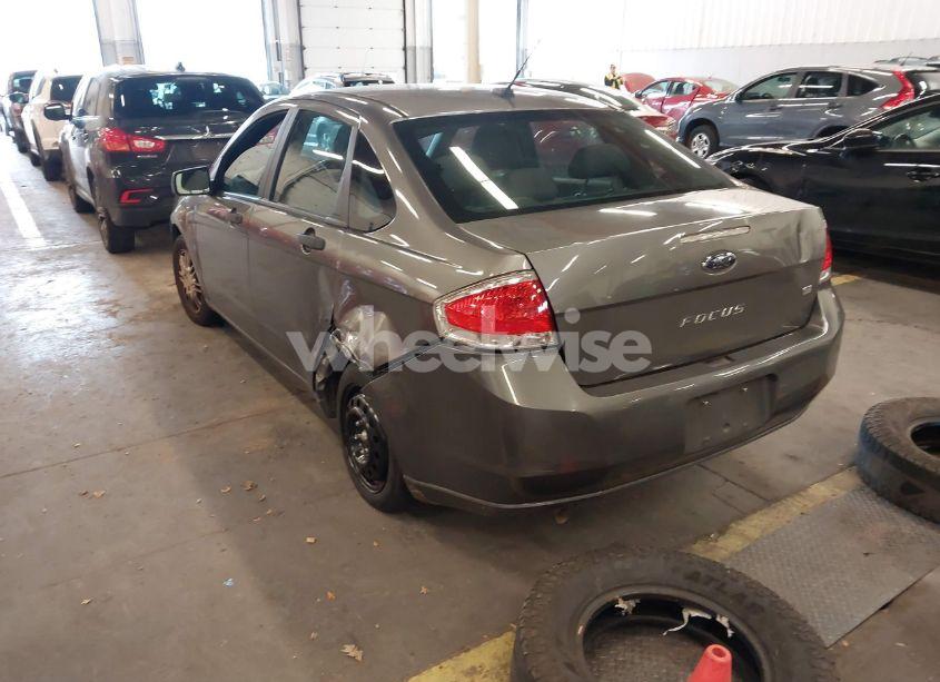 Photo 3 of 2010 Ford Focus SE (VIN 1FAHP3FN6AW251984)