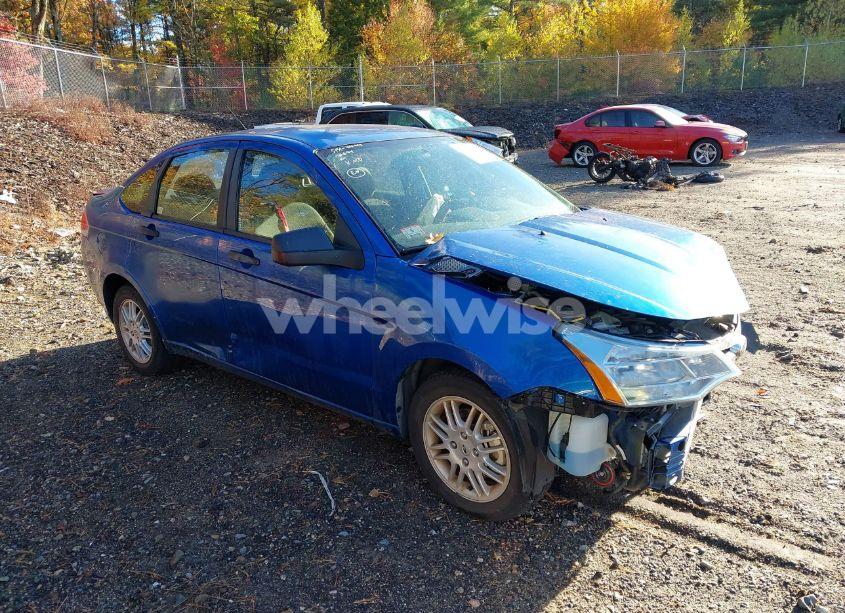 2010 Ford Focus SE (VIN 1FAHP3FN6AW265884) main photo