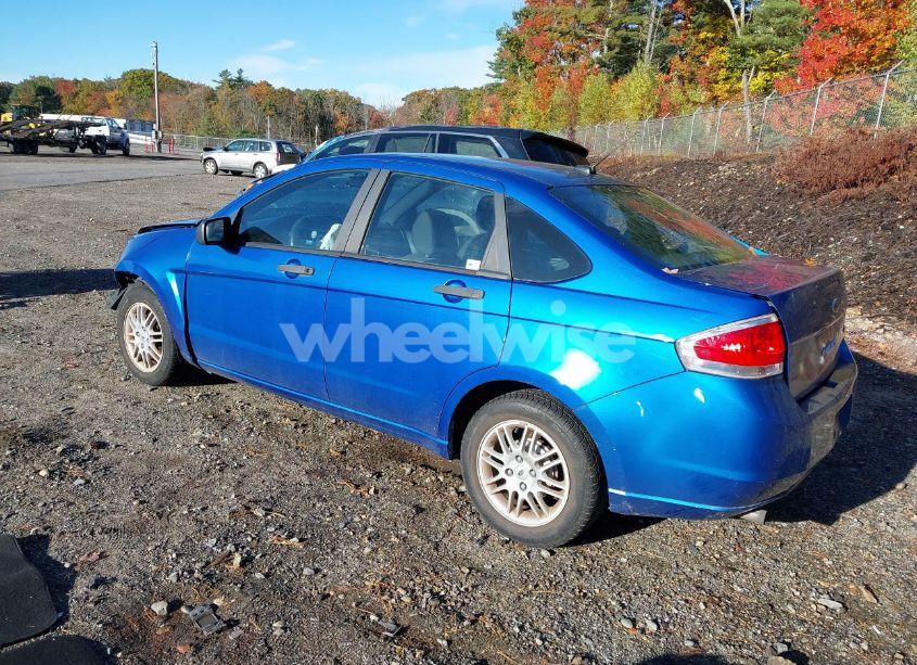 Photo 3 of 2010 Ford Focus SE (VIN 1FAHP3FN6AW265884)