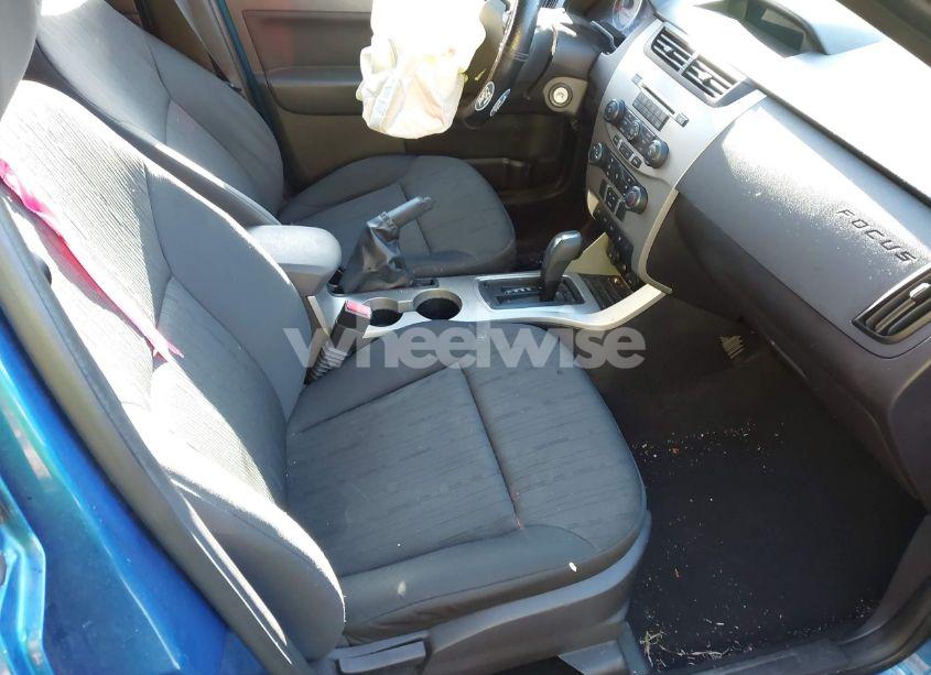 Photo 5 of 2010 Ford Focus SE (VIN 1FAHP3FN6AW265884)