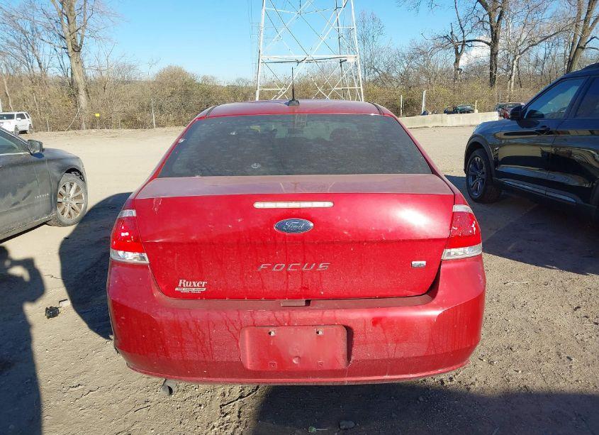 Photo 16 of 2010 Ford Focus SE (VIN 1FAHP3FN6AW268137)