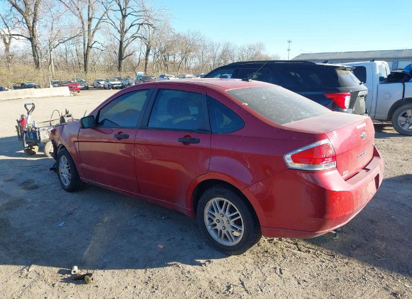 Photo 3 of 2010 Ford Focus SE (VIN 1FAHP3FN6AW268137)
