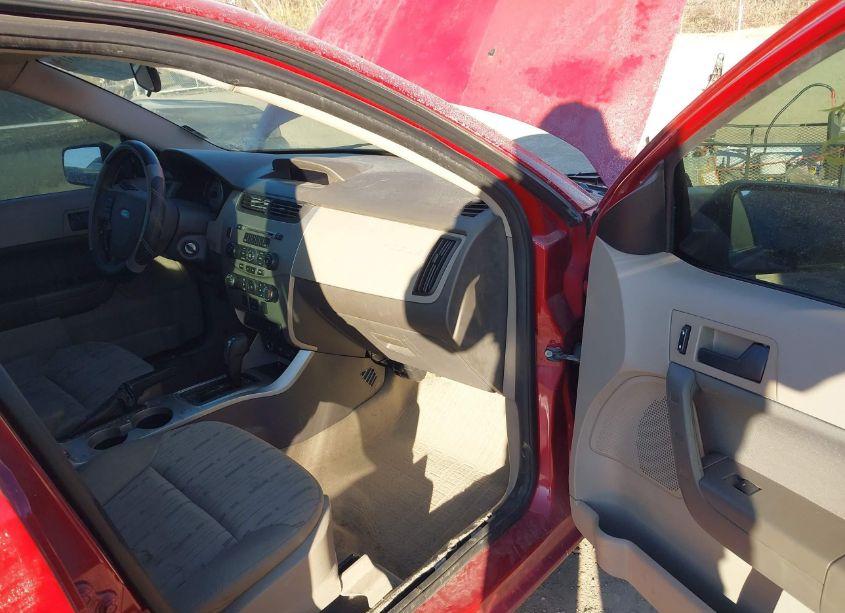 Photo 5 of 2010 Ford Focus SE (VIN 1FAHP3FN6AW268137)