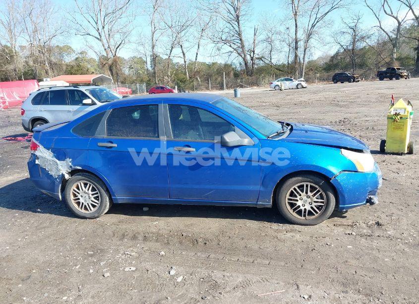 Photo 13 of 2011 Ford Focus SE (VIN 1FAHP3FN6BW110480)
