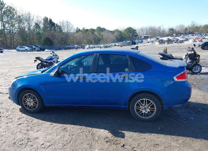 Photo 14 of 2011 Ford Focus SE (VIN 1FAHP3FN6BW110480)