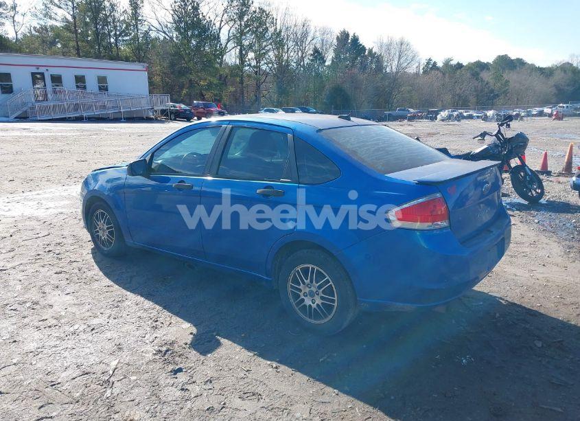 Photo 3 of 2011 Ford Focus SE (VIN 1FAHP3FN6BW110480)