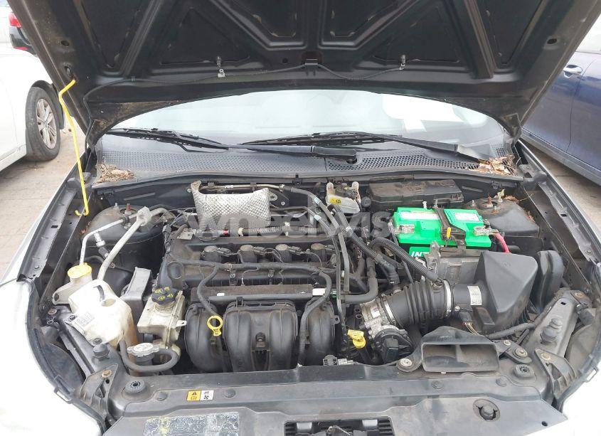 Photo 10 of 2011 Ford Focus SE (VIN 1FAHP3FN6BW130485)