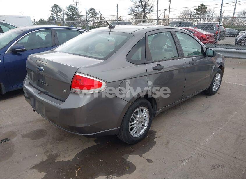 Photo 4 of 2011 Ford Focus SE (VIN 1FAHP3FN6BW130485)