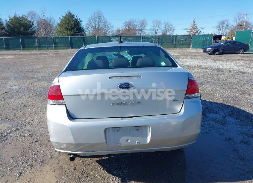 Photo 16 of 2011 Ford Focus SE (VIN 1FAHP3FN6BW145522)