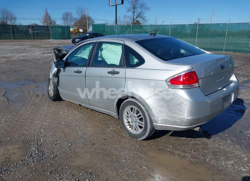 Photo 3 of 2011 Ford Focus SE (VIN 1FAHP3FN6BW145522)