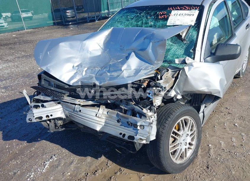 Photo 6 of 2011 Ford Focus SE (VIN 1FAHP3FN6BW145522)