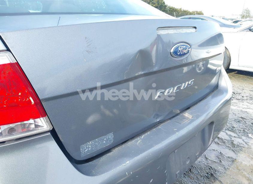 Photo 17 of 2011 Ford Focus SE (VIN 1FAHP3FN6BW146038)