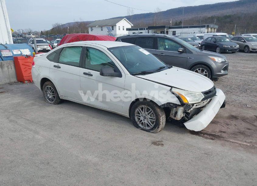 2011 Ford Focus SE (VIN 1FAHP3FN6BW176138) main photo