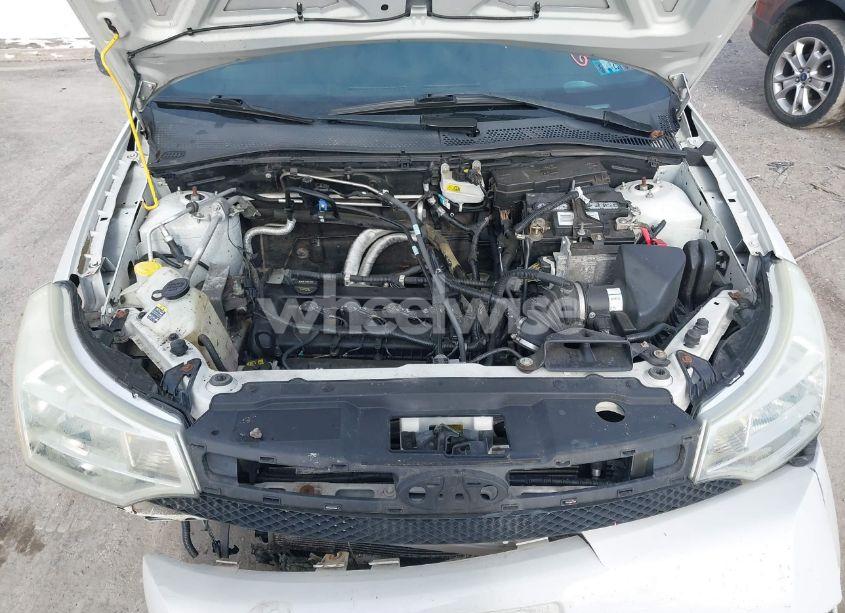 Photo 10 of 2011 Ford Focus SE (VIN 1FAHP3FN6BW176138)