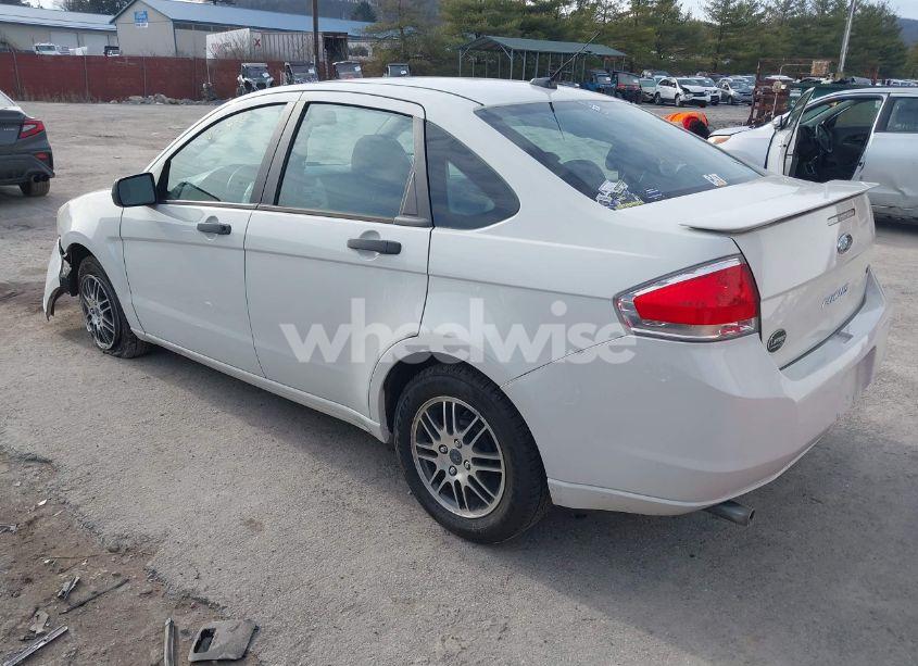 Photo 3 of 2011 Ford Focus SE (VIN 1FAHP3FN6BW176138)