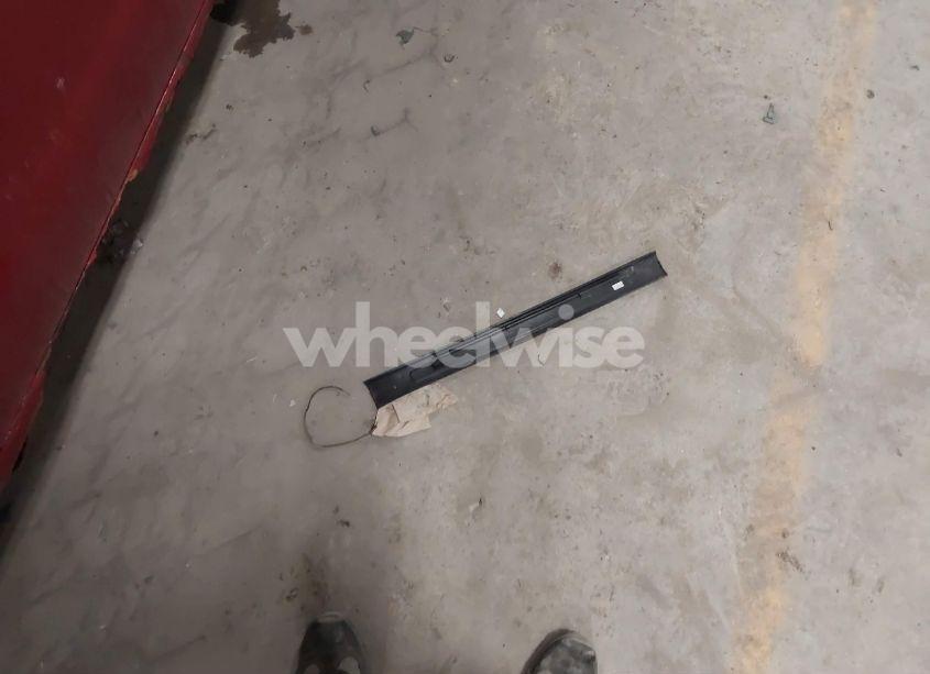 Photo 12 of 2011 Ford Focus SE (VIN 1FAHP3FN6BW184028)