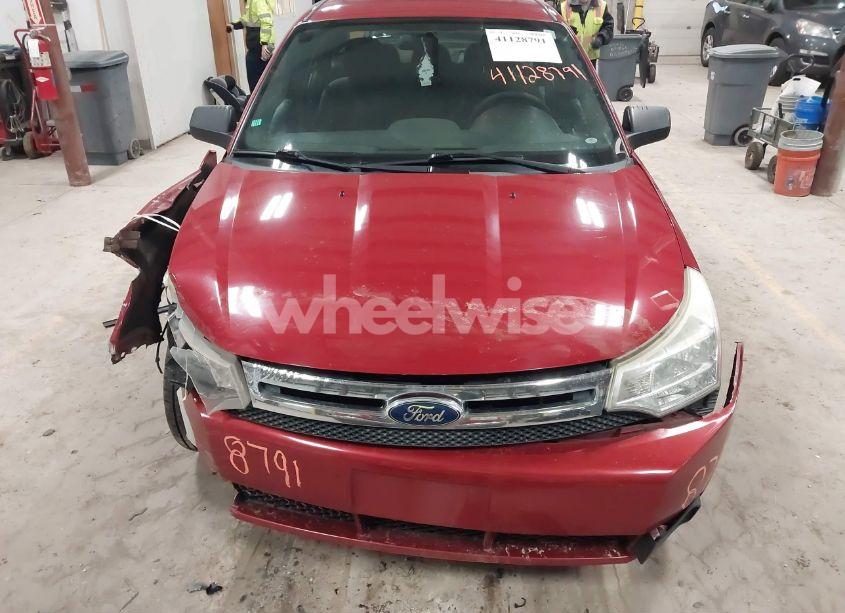 Photo 13 of 2011 Ford Focus SE (VIN 1FAHP3FN6BW184028)