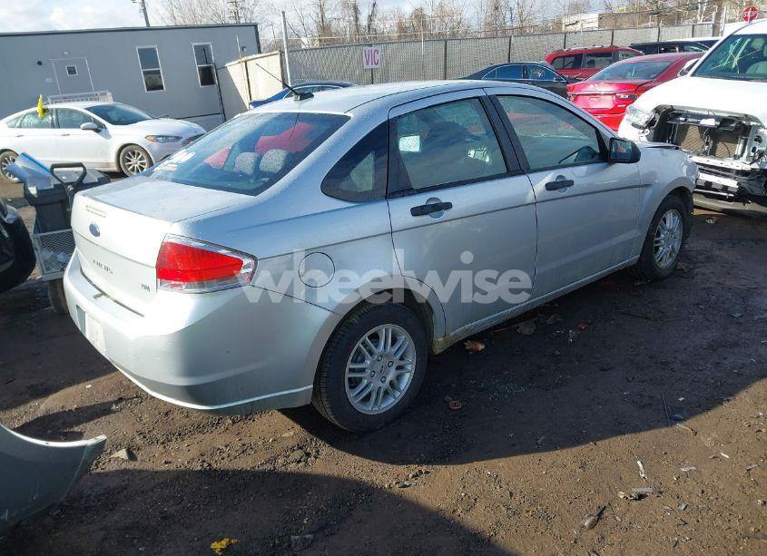 Photo 4 of 2011 Ford Focus SE (VIN 1FAHP3FN6BW188645)