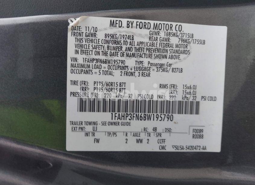 Photo 9 of 2011 Ford Focus SE (VIN 1FAHP3FN6BW195790)