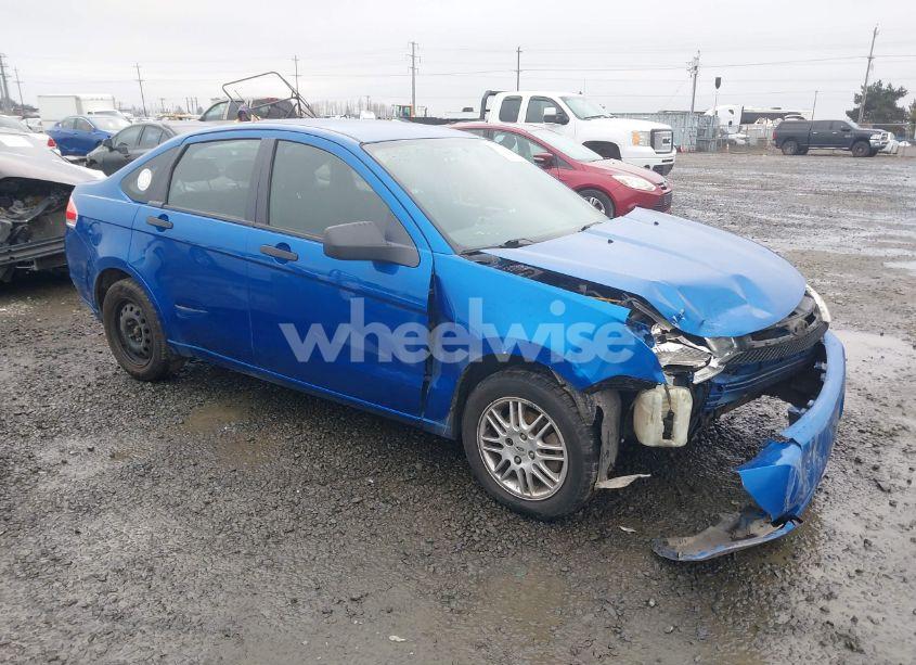 2010 Ford Focus SE (VIN 1FAHP3FN7AW117713) main photo
