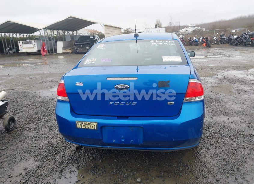 Photo 17 of 2010 Ford Focus SE (VIN 1FAHP3FN7AW117713)